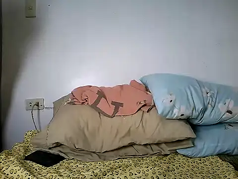 nhayasquirt - Nhayasquirt's free webcam