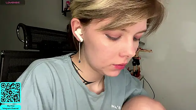 madalynnosel - MadalynNosel's free webcam