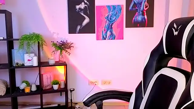 ElenaMonroe webcam
