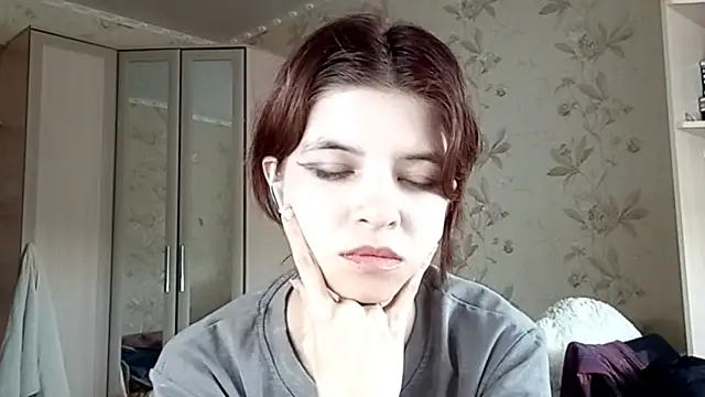 LowkeyIndigo webcam
