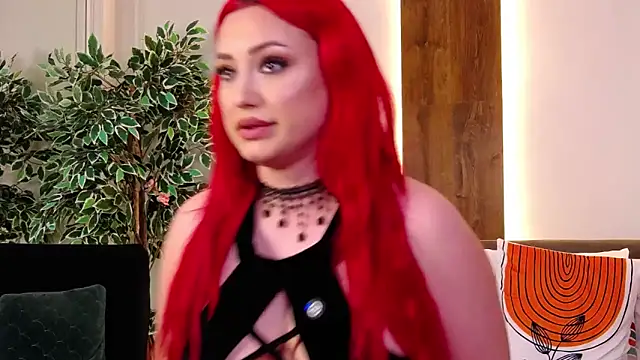 EmyHilton webcam