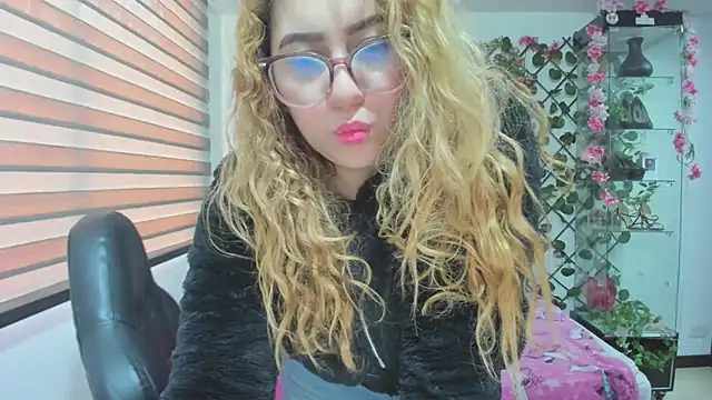 antonella4youu webcam