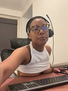 Melia_Rayne webcam
