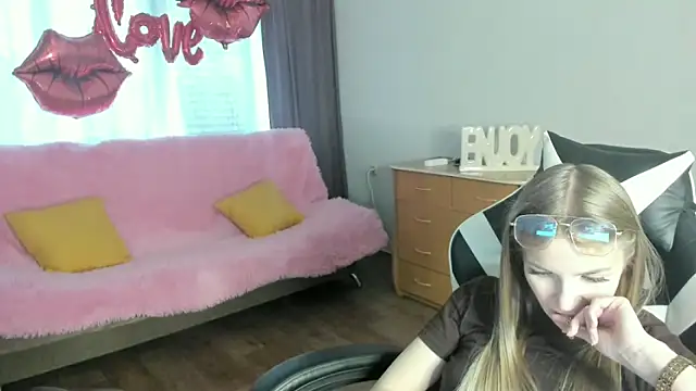 HitGyrl webcam