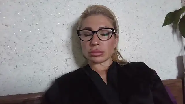 fox_red_lady7 webcam