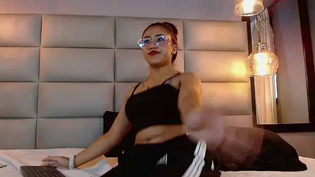 miss_aris webcam