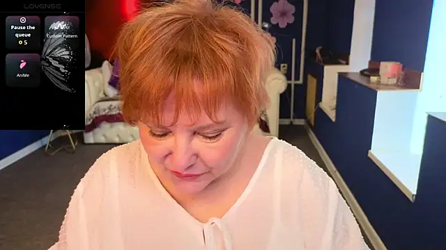 Kira_Kenett webcam