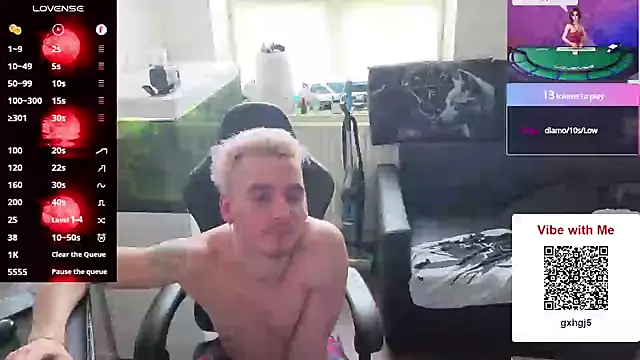 Rayzel_White webcam