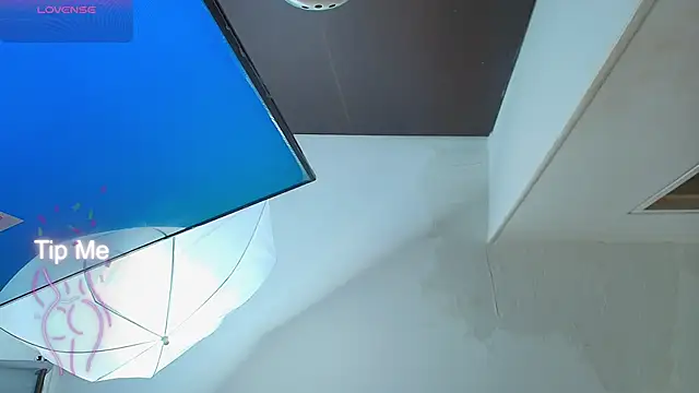 YazminJenner webcam
