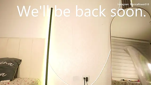 monicaflowerr webcam