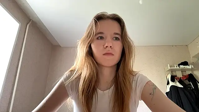 LeomaJee webcam