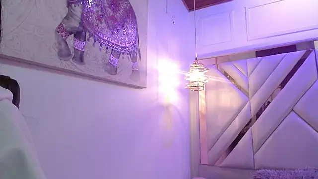 mia_velvetk webcam