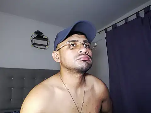 zeussexyhot webcam