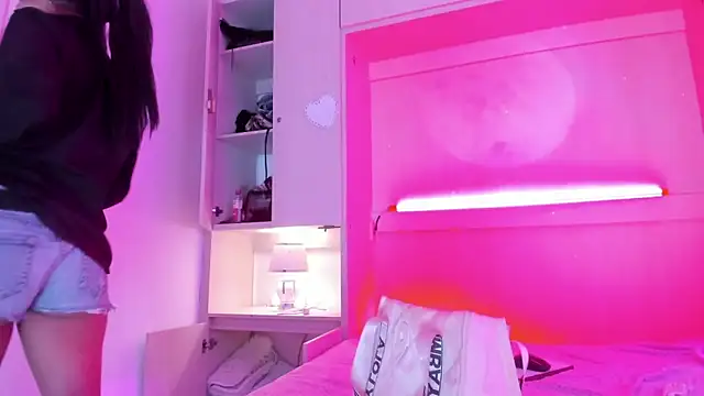 TomieDark_ webcam