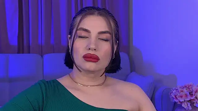 AdrianaToress webcam