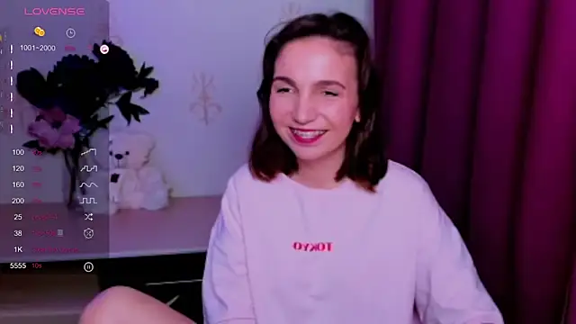 KindHazelHere_ webcam