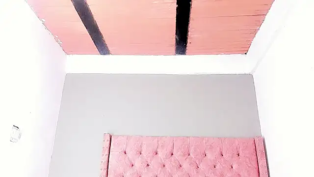Shai_tsgirl_ live sex cam