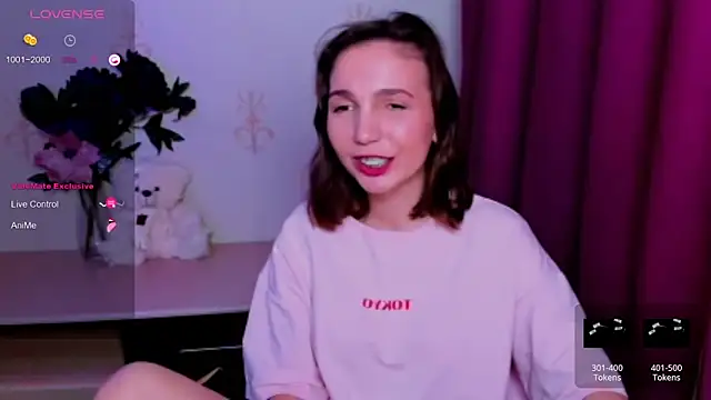 KindHazelHere_ webcam