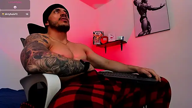 LiamReigns_ webcam
