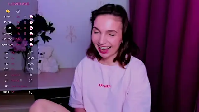 KindHazelHere_ webcam