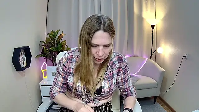 TessaDaybreak webcam