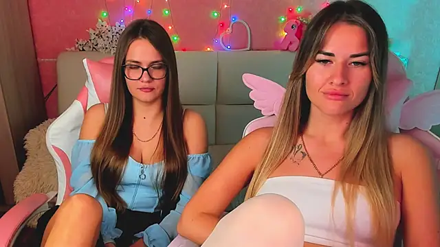 hotty_girls_here webcam