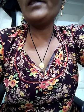 aunty sumy