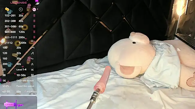 kaelsoft_ (M twink) - dildo in my ass