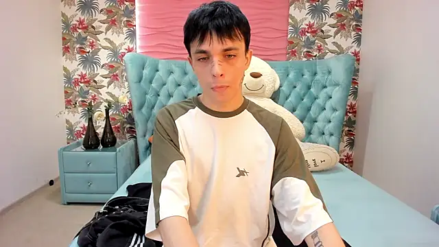 clarkbev (M twink) - CumShow 💕