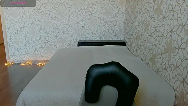 Lissa_Cristal webcam
