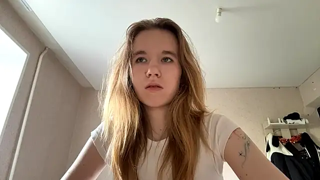 LeomaJee webcam