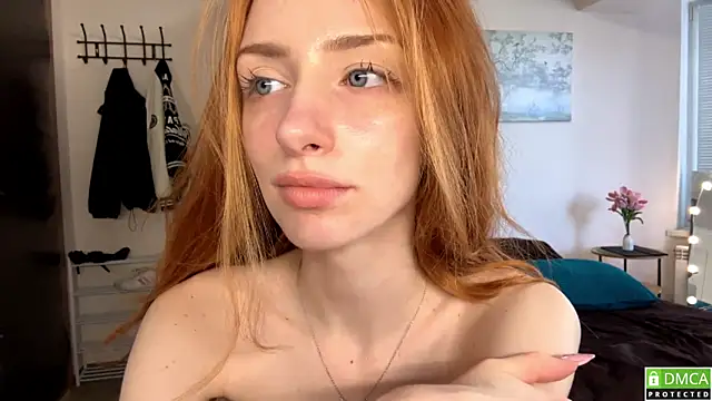 AliceServanica webcam