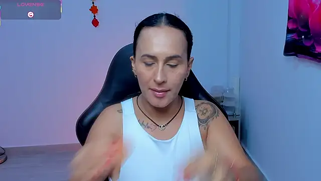 Sara_Charmy