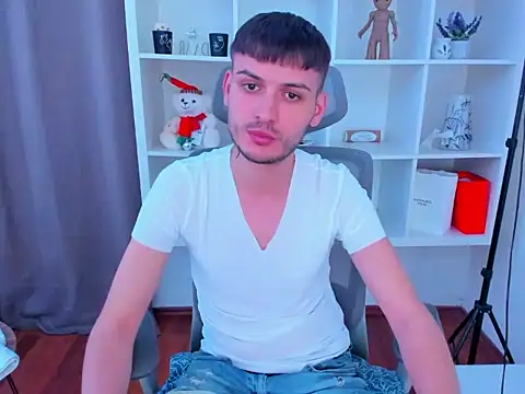 andboyfor6 - Andboyfor6's free webcam - UK Sex Cams