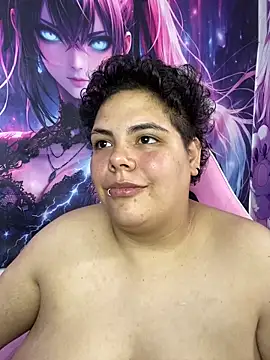 Hailey_Curvy webcam