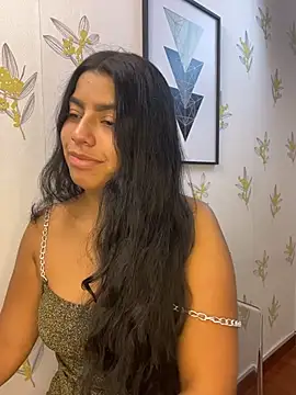 Laia_white webcam
