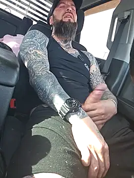 Beardedtattood webcam