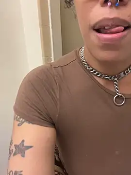Desirae_Luciano