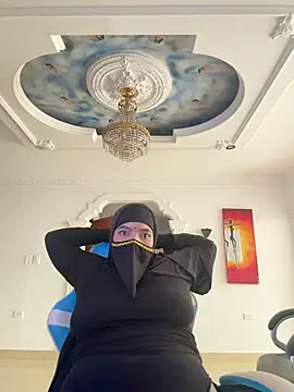 malak_nanyy (F young) - show pussy slap clit |