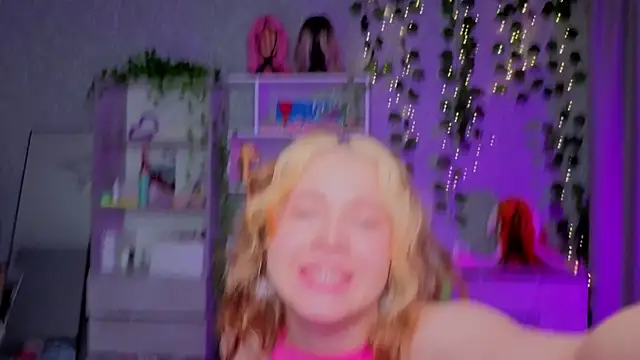 luna_cross webcam