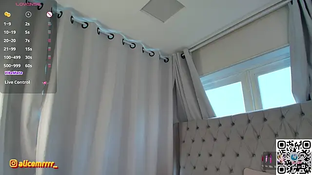 Skinny_Alice webcam