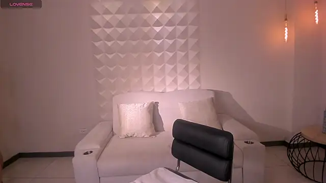 MilaVelvet_ webcam