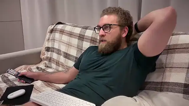 Bear_bear_ live sex cam