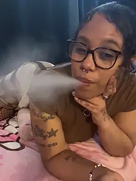 Desirae_Luciano