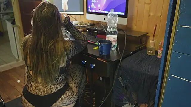 VanessaDoyle webcam