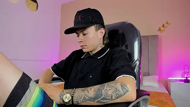 Nascary_Fox webcam
