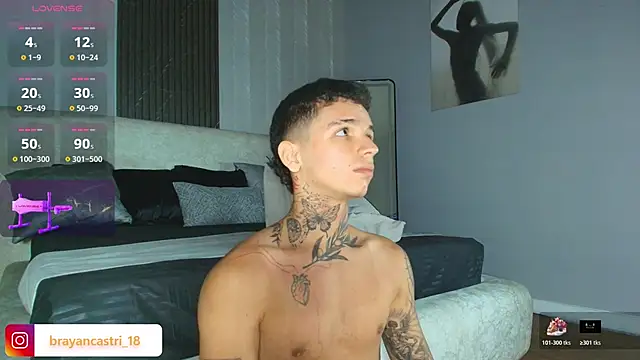 ian_castillo_ (Ask my age) - fuck my dildo