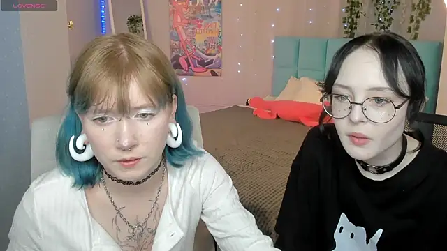 Elira_Vane webcam