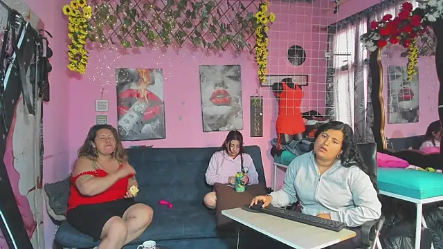 lesbiancuple