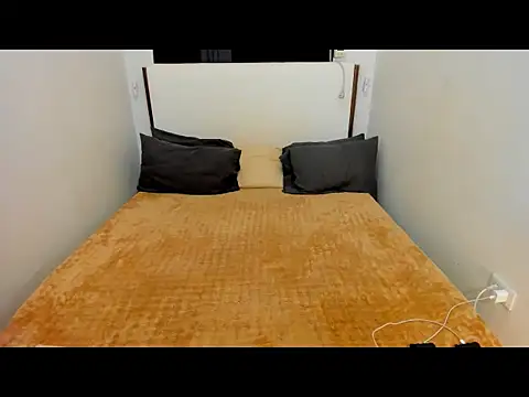 VladaRoslyakova webcam